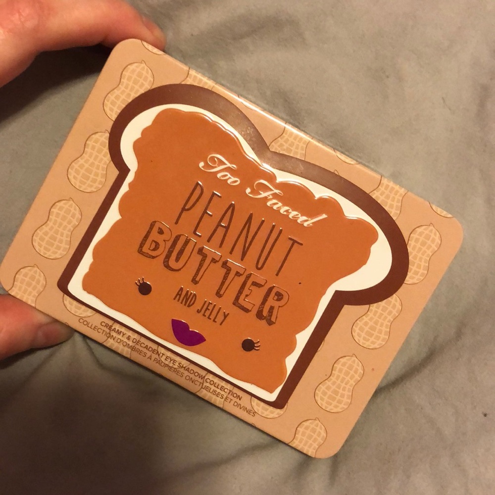 two faced peanut butter palette!